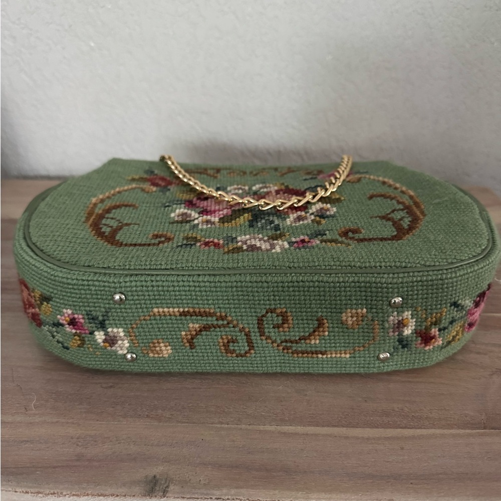 Vintage 1960s Fabric Needlepoint Floral Green Chain Bag - Picture 3 of 6